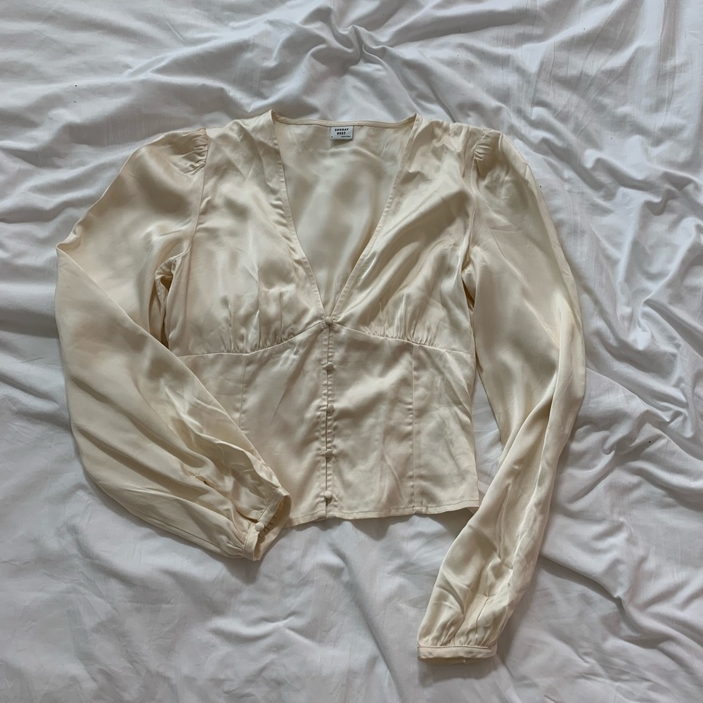 NWOT Aritzia Sunday’s Best Deep V Long Sleeve Top